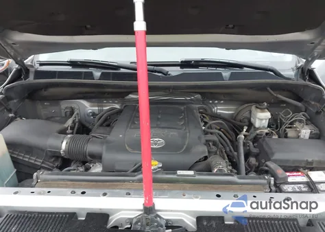 2014 Toyota Tundra Platinum 5.7L V8 z USA, uszkodzony, nr VIN 5TFAW5F15EX363327